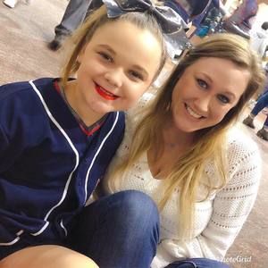 Meet your Posher, Leslie